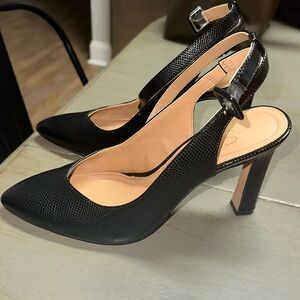 Jessica Simpson heels